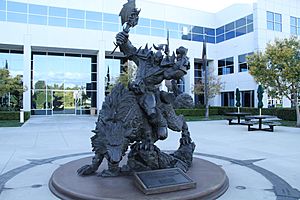 Archivo:Blizzard Entertainment HQ statue