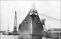 Bundesarchiv Bild 101II-MN-1396-04, Kiel, Schlachtschiff Bismarck am Kai