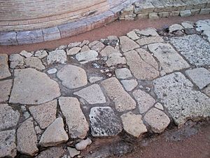 Archivo:Calzada romana - Córdoba (España)