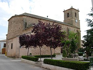 Archivo:El Picazo Iglesia plaza Ayuntamiento