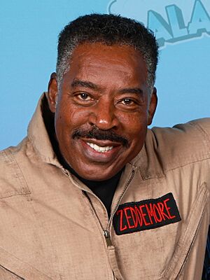 Archivo:Ernie Hudson Photo Op GalaxyCon Raleigh 2024