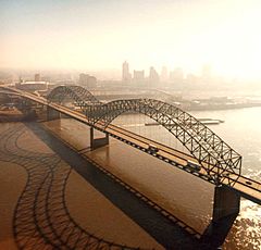 Archivo:Hernando de Soto Bridge Memphis