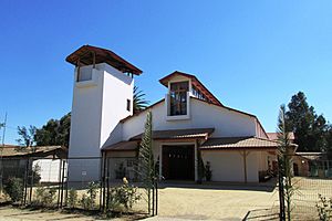 Archivo:Iglesia San Pedro en comuna San Pedro de Melipilla
