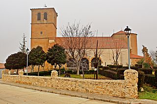 Iglesia de San Pedro Apostol en El Pedroso de la Armuña.jpg