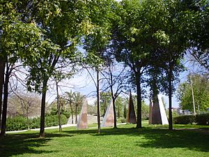 Archivo:Jardins "Àurea Cuadrado" Barri de Les Corts-Barcelona-