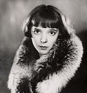 Jessie Matthews 1917.jpg