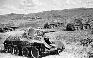 Archivo:Khalkhin Gol Soviet tanks 1939