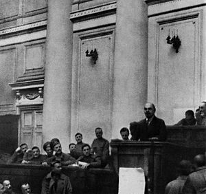 Archivo:Lenin Tauride Palace