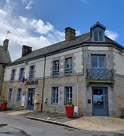 Montaudin Mayenne FR mairie.jpg