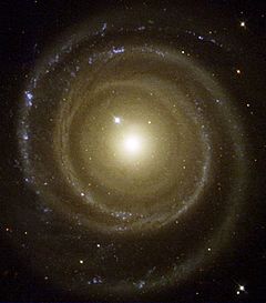 Archivo:NGC 4622HSTFull