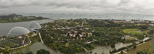 Archivo:Panorama of the Gardens by the Bay