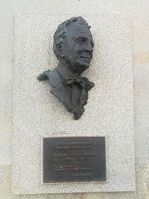 Archivo:Placa de Manuel Gómez Román en el edificio Mülder