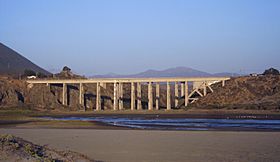 Puente Quilimarí (12261069225).jpg