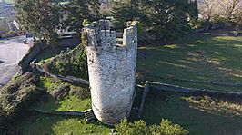Torre de la fortaleza de Sarria