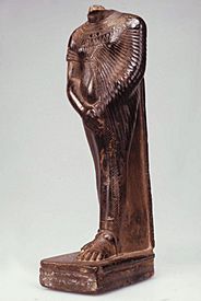 Archivo:Standing figure of Amenhotep III MET 30.8.74 05
