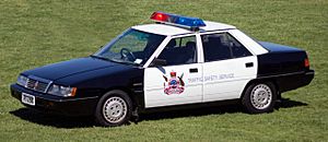 Archivo:1990-1991 Mitsubishi V3000 Executive sedan (Ministry of Transport) 01
