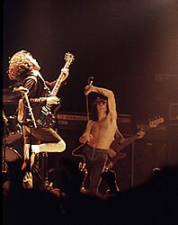Archivo:ACDC-Hughes-long ago