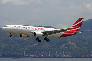 Archivo:Air Mauritius A330-200 3B-NBM HKG 2012-7-16