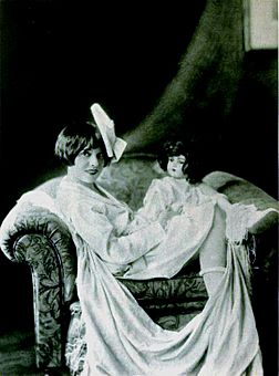 Archivo:Anita Loos - Apr 1922 Photoplay