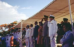 Archivo:Ceremonia naval con el Presidente Alfonso López Michelsen