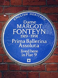 Archivo:DAME MARGOT FONTEYN 1919-1991 Prima Ballerina Assoluta lived here in Flat 9