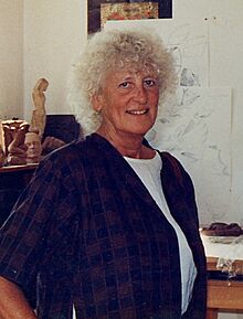 Dame Elizabeth Frink (cropped).jpg