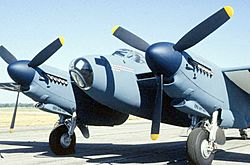 Archivo:De Havilland DH 98 Mosquito USAF