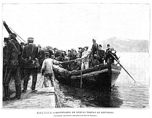 Archivo:Desembarco de nuevas tropas de refuerzo, Melilla