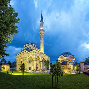 Archivo:Ferhat Pasha Mosque, Banja Luka 2016-2