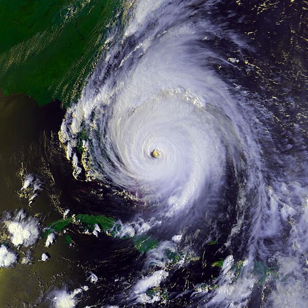 Floyd 1999-09-14 2030Z (borderless)
