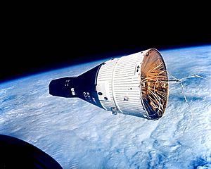 Archivo:Gemini 6 7