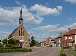 Grazen, parochiekerk Onze-Lieve-Vrouw oeg41835 foto2 2015-06-09 17.50.jpg