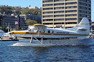 Archivo:Kenmore Air Lake Union
