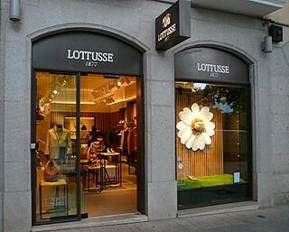Madrid - Lotusse (Serrano 68).jpg