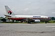 Malaysia Airlines Boeing 737-5H6 9M-MFA (24776004149).jpg
