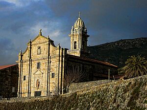 Archivo:Mosteiro de Santa María de Oia, en Galicia (Spain)