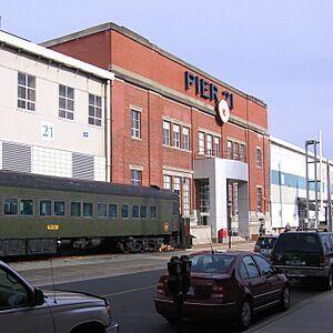 Archivo:Pier21 Close
