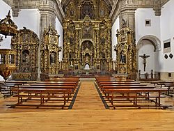 Archivo:San Pelayo de Antealtares. Iglesia