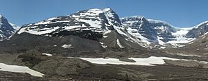 Archivo:Snow Dome+Dome Glacier
