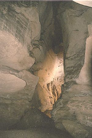 Archivo:Sorbas cueva