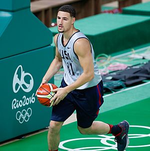 Archivo:Treino da seleção de basquete dos Estados Unidos (28154261724) (cropped)