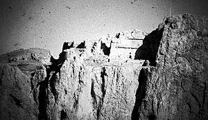 Archivo:Urartian citadel near Van Lake. 1973