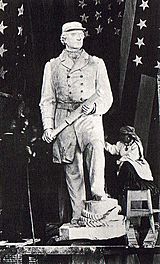Archivo:Vinnie Ream - Farragut statue