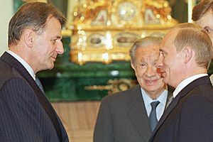 Archivo:Vladimir Putin 16 July 2001-15