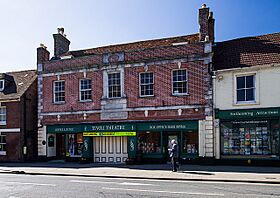 Wimborne - Tivoli Theatre (geograph 4400446).jpg
