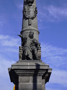 Archivo:Zaragoza - Plaza de Aragón - Estatua al Justicia