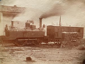 Archivo:1852-1887. Ferrocarril de Langreo. Locomotora nº 3, fabricada en 1852. Fotografía de 1887. Sama, Asturias, España. Spain