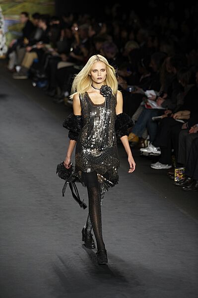 Anna Sui Fall-Winter 2010 307