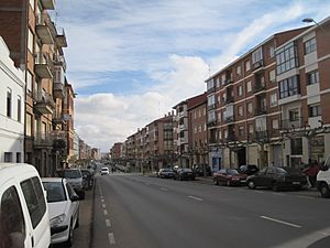 Archivo:Avenida Ponferrada, Astorga