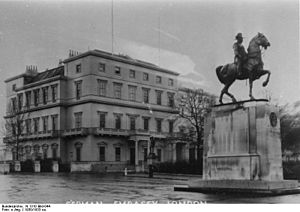 Archivo:Bundesarchiv N 1310 Bild-044, London, Deutsche Botschaft